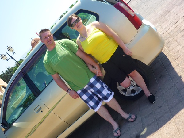 Gareth and Nikkie looking white.JPG P1040063